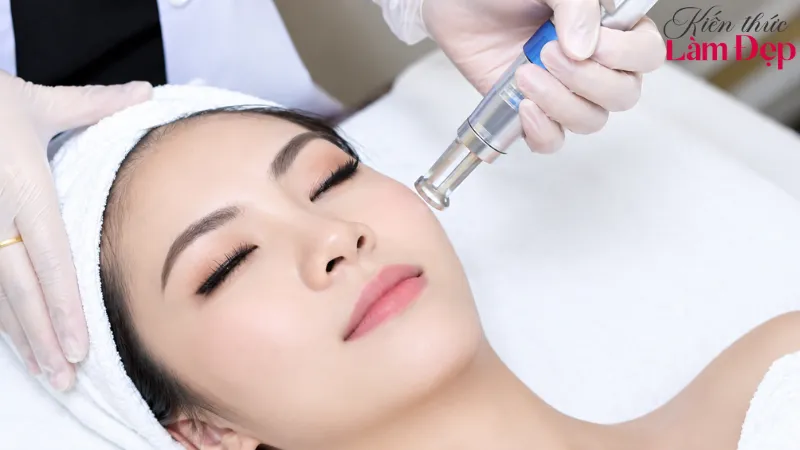 Mela Extra hỗ trợ cải thiện nám, làm đều màu và tăng độ căng bóng cho da